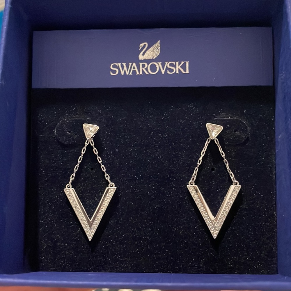 Sterling silver & crystal Swarovski earrings. - Picture 3 of 3